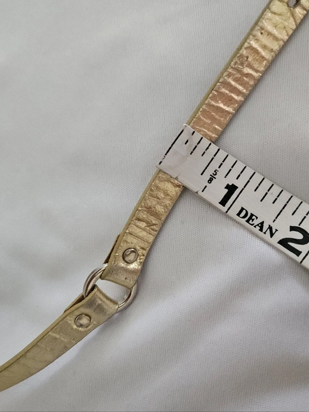 Hyde Collection Metallic Gold Leather Skinny Belt Silver Ring Medium